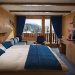 La Prairie Hotel 3*